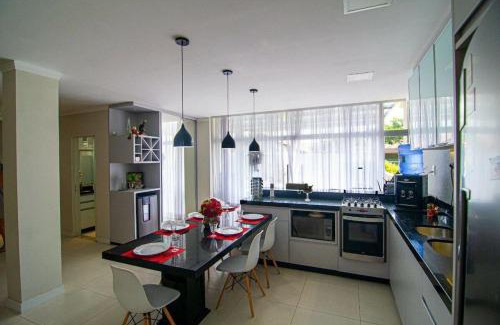 Meia Praia House | Casa de férias familiar com linda vista à 300m da Meia Praia de Navegantes