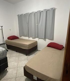 Aparecida House | Casa de Frente com Maria