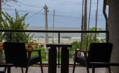 Itapoa House | Casa de FRENTE para o Mar em Itapoá - SC