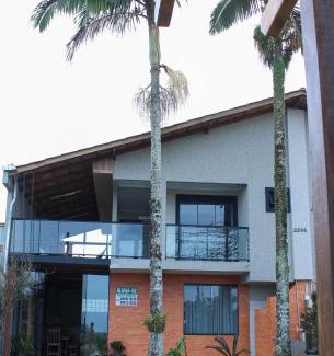 Itapoa House | Casa de FRENTE para o Mar em Itapoá - SC