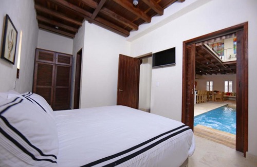 Cartagena Walled City Villa | Casa de la Muralla - Luxury 4BR Colonial House in Getsemani by H