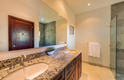 Tamarindo House | Casa De La Perla, Ocean View 4 Bedroom Home