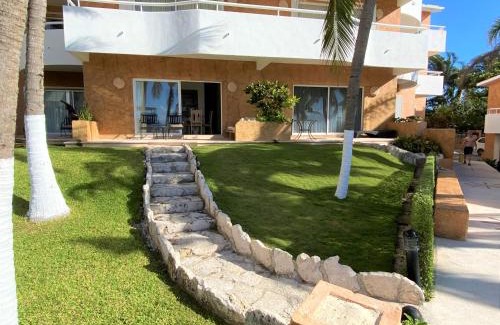 Playacar Fase I Apartment | Casa de la Playa Fishermen
