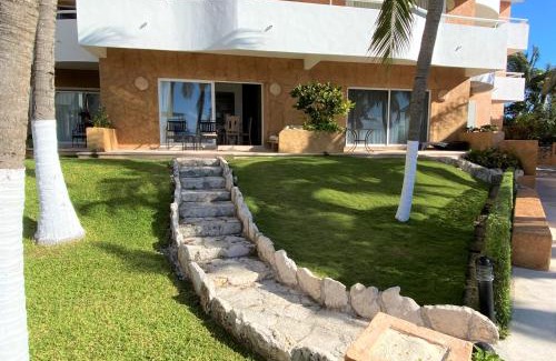 Playacar Fase I Apartment | Casa de la Playa Fishermen