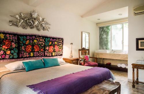 Ruta Independencia Bed & Breakfast | Casa de las Bugambilias B&B
