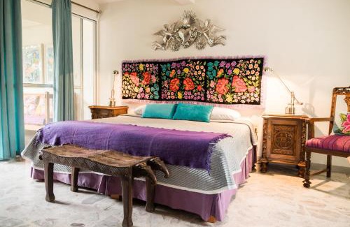 Ruta Independencia Bed & Breakfast | Casa de las Bugambilias B&B