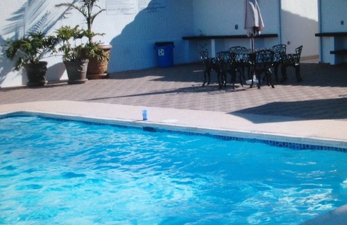 Salsipuedes House | Casa De Locos in the Bahamas