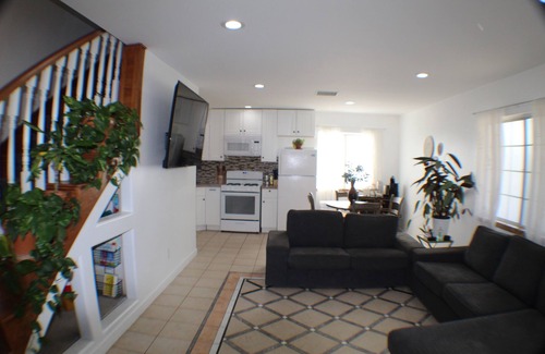 Whittier Apartment | Casa de Los Abuelos, 2 bd guest house, Whittier