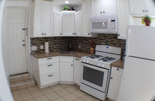 Whittier Apartment | Casa de Los Abuelos, 2 bd guest house, Whittier