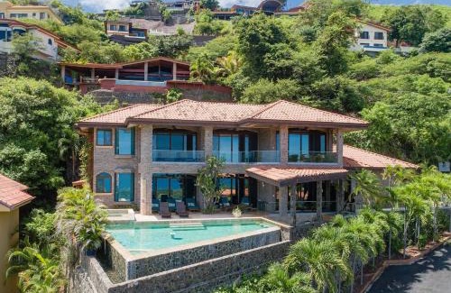 Playa Hermosa House | Casa De Los Sueos