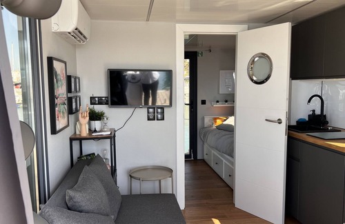 Ayamonte Boat Rental | Casa de lujo flotante a orillas del Guadiana