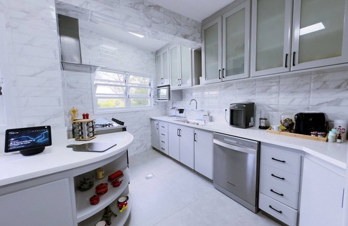 Cotia Cottage | Casa de Luxo 2500m na Granja Viana