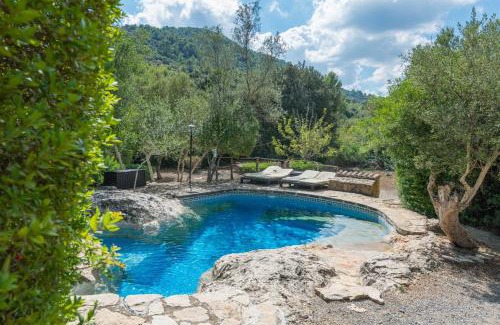 Campanet House | Casa De Piedra