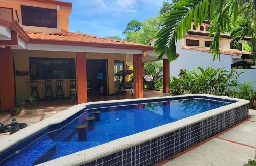 Jaco House | CASA DE PLAYA CON PISCINA EN PUNTA LEONA