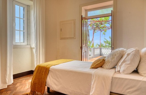 Canhas House | Casa de Ponte, a Home in Madeira
