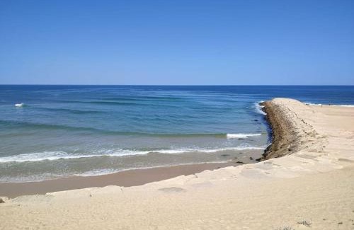 Marinha das Ondas House | Casa de Praia acolhedora/Cosy beach house