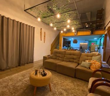 Balneario Arroio do Silva House | Casa de Praia, alto padrão, estilo industrial, 50 metros do mar.