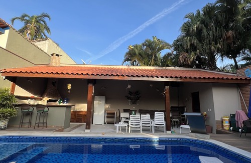 Praia de Barequecaba House | Casa de praia de alto padrão com piscina aquecida, rua principal de Barequeçaba.