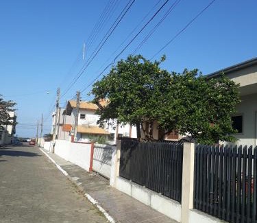 Centro House | Casa de Praia Navegantes - 100 metros do mar