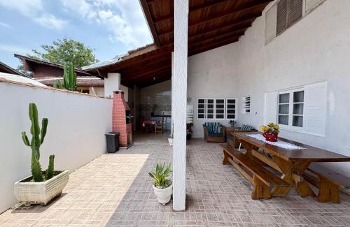 Indaia House | Casa de praia perto do mar
