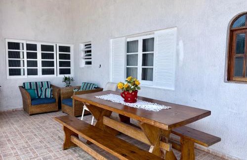 Indaia House | Casa de praia perto do mar