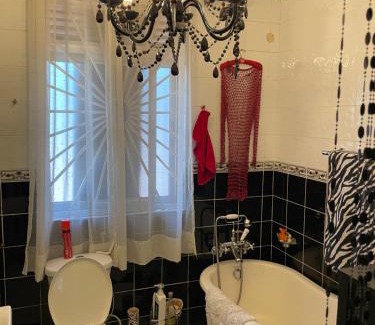 Bugolobi House | Casa de Roy