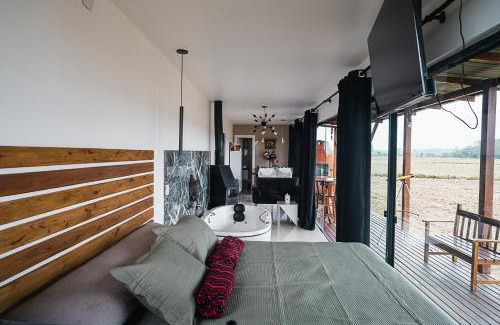 Picarras Villa | CASA DE VIDRO EM MEIO A NATUREZA - Conteiner Lua