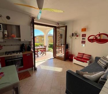 Padenghe sul Garda Apartment | Casa dei Fiori, appartamento Vista lago, Piscina, Parcheggio