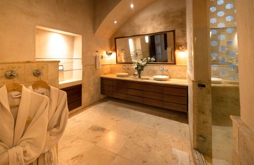 Centro Hotel | Casa del Arzobispado Hotel
