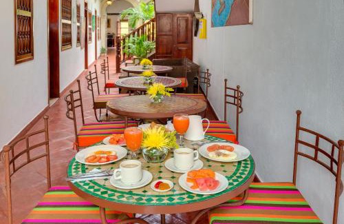 Cartagena Walled City Hotel | Casa Del Curato