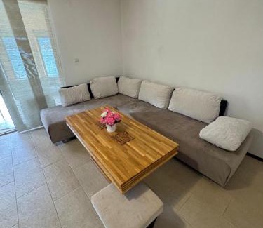 Herzegovina-Neretva Canton House | Casa Del Lago