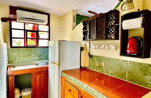 Bahia de la Academia Bed & Breakfast | Casa del Lago Lodging House