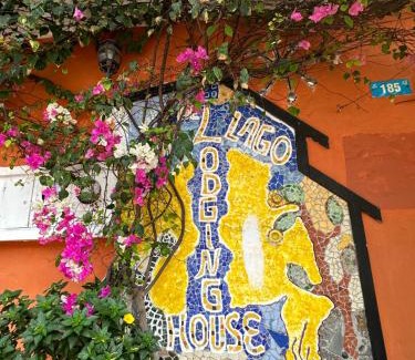 Bahia de la Academia Apartment | Casa del Lago Lodging House