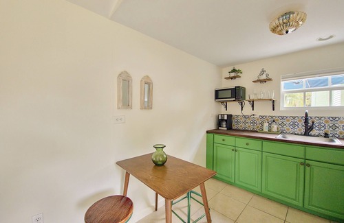 Flamingo Parks Apartment | Casa del Sol. Pet friendly guest house!