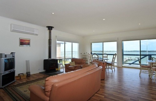 Nangkita House | Casa Del Sol - Riverfront, bring the boat - Hindmarsh Island
