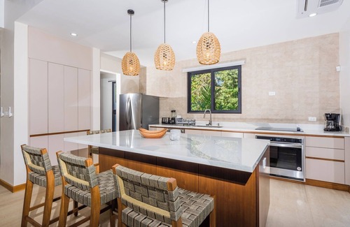 Los Pargos House | CASA DESTINO - 150 METERS FROM THE OCEAN IN OCEANFRONT COMMUNITY