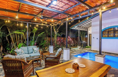Hills of Esterillos House | Casa Destino - Private community with pool