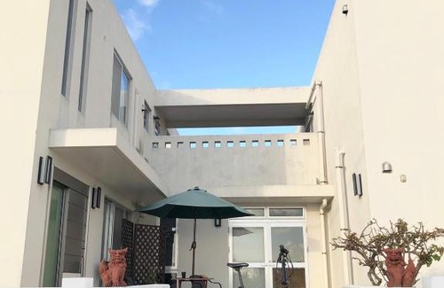 Taira House | Casa di Bravo