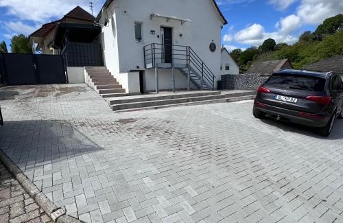 Glees House | Casa Di Monaco
