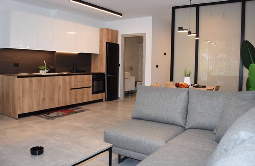 Paradisi Apartment | Casa di Pino A in Paradisi Square near Airport
