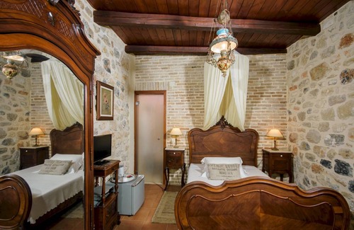 Old Hersonissos Apartment | Casa Di Veneto - Double Room by Estia