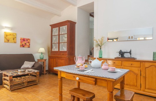 Mercadal Villa | CASA DINA - Country house with private pool and free Wi-Fi.