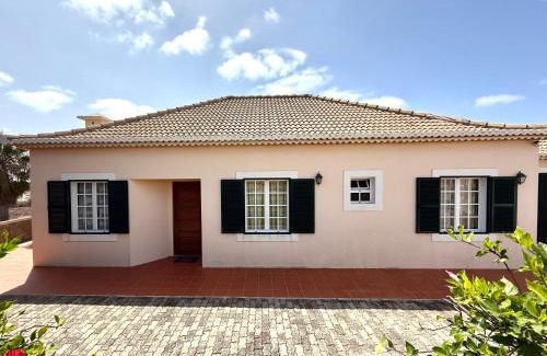 Campo de Baixo House | Casa do Cisne