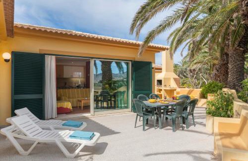 Pedras Pretas House | Casa do Ribeiro Salgado by An Island Apart