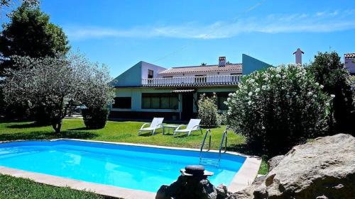 Setubal Villa | Casa do Vale-Villa with private pool and garden