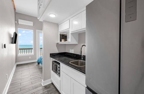 Port Bolivar Condo | Casa Dora - Pool, Games, & Beachfront Fun!