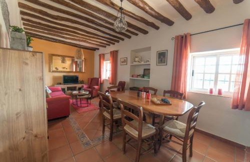 Durcal House | Casa El Laurel Für 4 Personen Und 2 Kinder