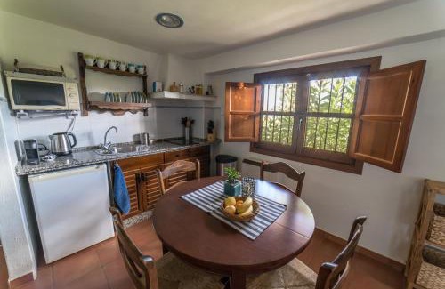Durcal House | Casa El Pino Azul, Ferienhaus Für 2 4 Personen