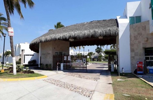 Zona Dorada House | Casa Elena