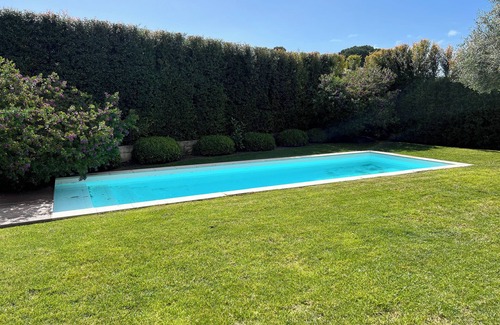 Meco House | Casa em Condomínio Privado, com Piscina Exterior Aquecida a 5 min da Praia
